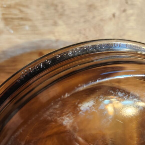 Vintage Pyrex Vision Grab-It and Go V-240 Amber Brown Bowl Lid Set 7 Oz USA - Picture 5 of 6